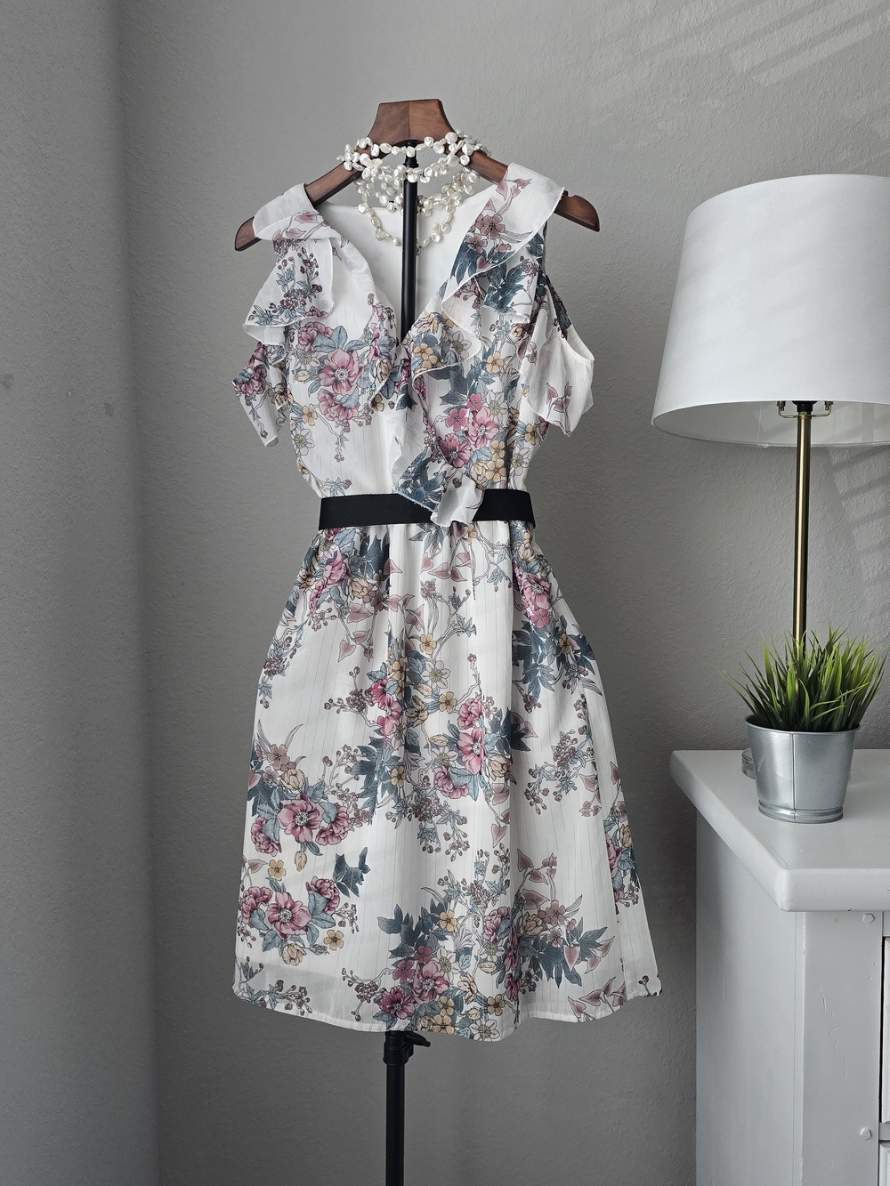 LCW Vision Floral Ruffle Sleeveless Midi Dress Size M V-Neck Lightweight